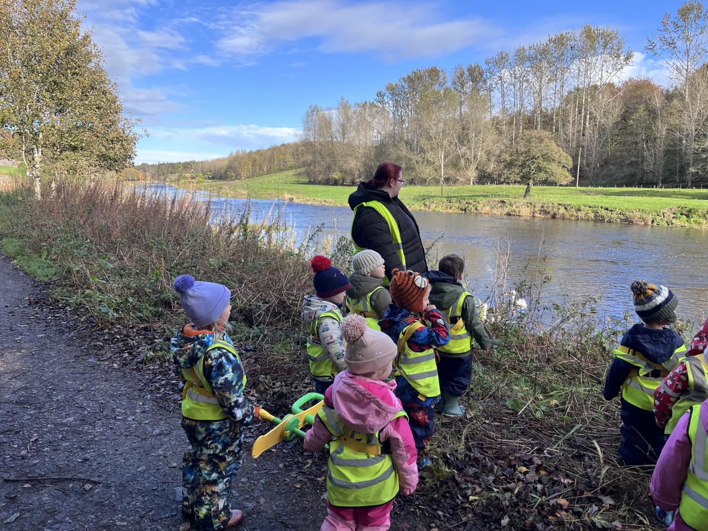 👉 Full Moons Take on a Woodland Adventure!