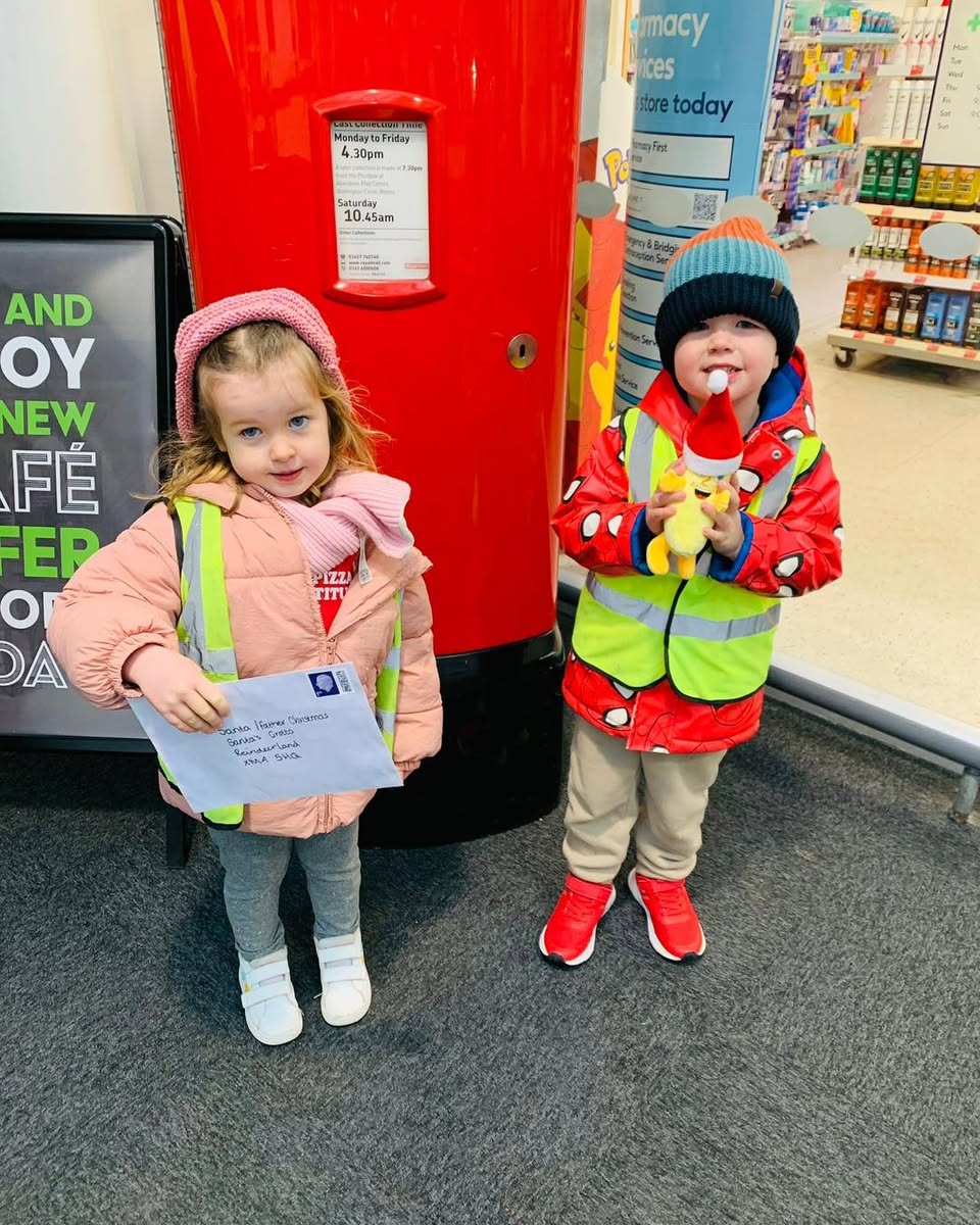 Full Moons Post Their Letter to Santa