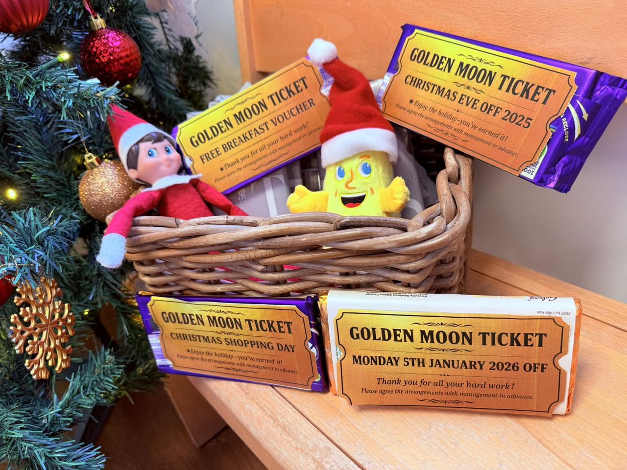 Zippy and Merry Moon Spread Festive Cheer!